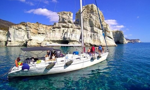 milos boat tours