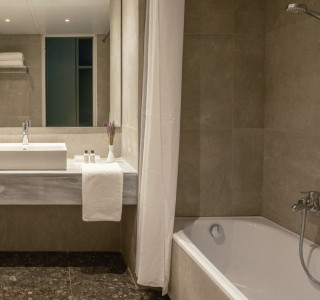 Amalia Hotel Delphi Ensuite 900x600
