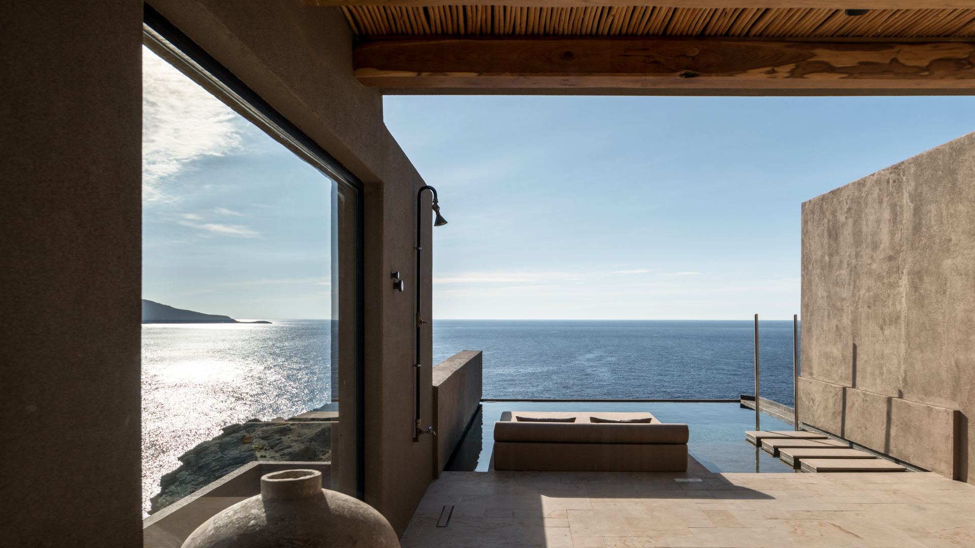 Acro Suites