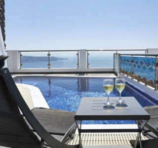 Petit Palace Suites Santorini