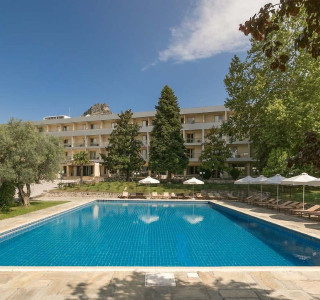 Divani Meteora Hotel Pool 900x600