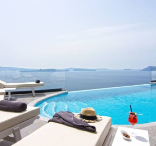 Santorini Secret Suites Spa Pool