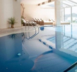 Hotel-Bellevue-Indoor-Pool