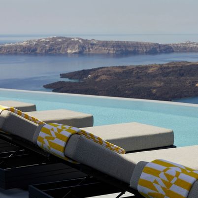 Sunbeds with sea view